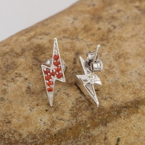 ต่างหูเงินแท้ 925 อินเดีย ปี 2026 รูปสายฟ้าสุดน่ารัก ประดับด้วยพลอยโกเมนธรรมชาติ ต่างหูแบบติดหู งานละเอียด ของขวัญวันครบรอบ - Product Image 4