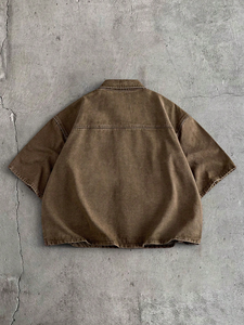เสื้อเชิ้ตเดนิมสีน้ำตาลสำหรับผู้ชาย ลวดลายกราฟิกแบบไล่เฉดสีซีดจาง แขนสั้น ทรงบ็อกซี่ สตรีทแวร์ ไหล่ตก ติดกระดุมด้านหน้า - Product Image 3