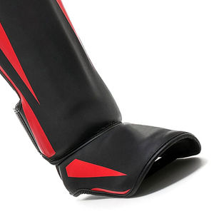 Espinilleras de Boxeo de Cuero Negro, Equipo de Entrenamiento Profesional de MMA y Muay Thai, Triple Capa Acolchada, Protección de Alto Impacto - Product Image 3