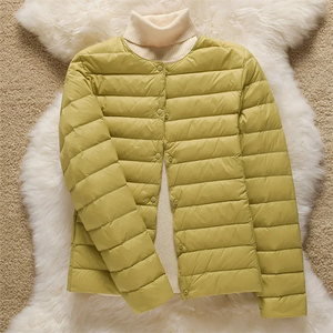 Veste matelassée d'hiver en toile respirante de haute qualité avec fermeture éclair, col montant et logo frontal coupe-vent - Product Image 4