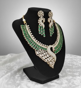 Conjunto de Joyería de Latón con Diseño de Pavo Real, Chapado en Oro, Collar y Aretes con Piedra Verde, Estilo Étnico para Bodas y Fiestas - Product Image 3