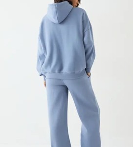 Conjunto de Sudadera con Cuello Redondo y Pantalones Deportivos a Juego para Mujer, Fabricante de Ropa con Logotipo Personalizado OEM/ODM - Product Image 2