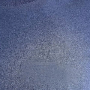 T-shirt uni léger pour homme, fabriqué avec un tissu respirant pour des journées d'été confortables, 100 % coton - Product Image 5