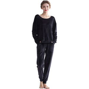 Ensemble sweat à capuche et pantalon de survêtement évasé pour homme, personnalisé, hiver, avec fermeture éclair, délavé à l'acide, brodé, léger, imprimé, respirant, extensible dans les quatre sens - Product Image 1