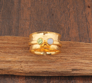 Bague Éternité Classique en Argent Sterling avec Opale Naturelle Arc-en-ciel pour Femme – Idée Cadeau Bijoux Fins pour Mariage et Fêtes - Product Image 1