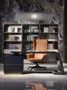 Ensemble de bureau de direction de luxe moderne, design italien, table de patron haut de gamme en cuir incurvé avec bibliothèque - Product Image 2