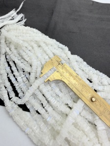 Cuentas de Piedra Lunar Arcoíris Natural Cuadradas de 4-5 mm, Hilo de 16 Pulgadas, Fabricante, Proveedor, Venta al por Mayor de Cuentas de Piedra Lunar para Joyería - Product Image 5