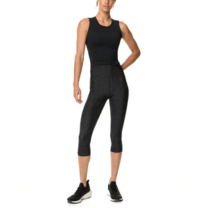 Leggings Capri Femme Taille Moyenne Coupe Slim de Haute Qualité avec Tissu Écologique à Séchage Rapide - Couleurs et Logo Personnalisables Service OEM - Product Image 2