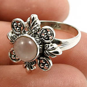 Anillos Hechos a Mano en Plata de Ley 925, Clásicos y Hermosos con Forma de Flor, con Brillante Corte Redondo de Cuarzo Rosa - Product Image 2