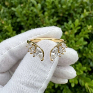 Anillo de Diamante Cultivado en Laboratorio de Corte Radiante de 3 Quilates de Lujo, Chapado en Oro, Certificado por IGI, Colección de Anillos de Boda con Corona Marquise E VVS2 - Product Image 4