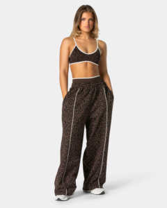 Pantalones Deportivos de Invierno para Mujer, Cintura Media, Holgados, Ecológicos, Transpirables, con Ribete en Contraste, 100% Algodón Felpa, Estampado de Leopardo - Product Image 4