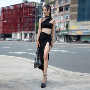 Jupe droite noire scintillante pour femme en jersey tricoté extensible avec fente, élégante et sexy, taille ajustée, vêtements pour femme, Vietnam - Product Image 5