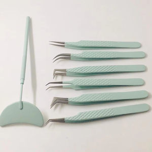 Pinces à cils professionnelles de haute qualité en acier inoxydable avec pointes en fibre biseautées personnalisables pour les extensions de cils - Product Image 1