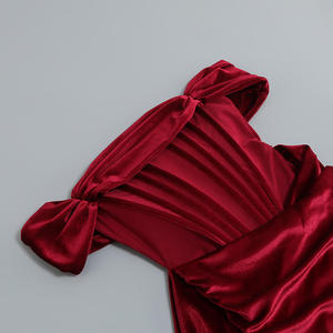 Vestido Mini de Terciopelo Elegante y a la Moda, con Hombros Descubiertos y Corte Ajustado, para Mujer, Ideal para Fiestas y Clubes - Product Image 3