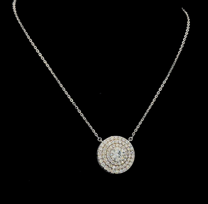 Colgante Atemporal de Oro de 14K con Halo de Diamantes, Diamante Central de Laboratorio de 2CT y Piedras Brillantes de Acento, Nueva Colección 2026 - Product Image 4