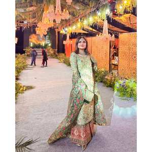 Ensemble haut et bas fait main à imprimé floral élégant pour soirée, avec dupatta, silhouette droite taille naturelle, taille XL - Product Image 5