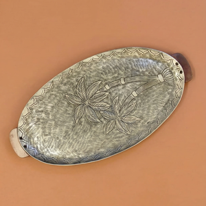 Modern Antique Oval Serving Tray With Palm <b>Tree</b> Engraving & Wooden Handle <b>Decorative</b> Metal Platter For Tropical Home <b>Decor</b> Hotel - Product Image 1