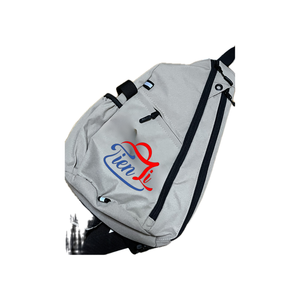 Bolso Bandolera Minimalista Impermeable - Product Image 1