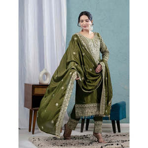 Exquisito Top Verde Satinado con Bordado de Lentejuelas, Hermoso Diseño de Pent y Dupatta, 100% Poliéster, Moda Maruti - Product Image 3