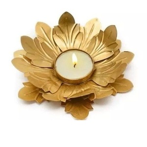 Portavelas de metal grabado a mano, recipiente decorativo de lujo para velas aromáticas, regalo para el hogar o bodas. - Product Image 2