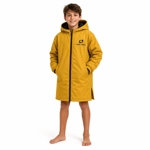 Parka de natation dorée personnalisée pour jeunes, imperméable, à capuche, avec doublure polaire, fermeture éclair intégrale, poches latérales, service OEM ODM - Product Image 1