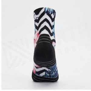 Chaussettes courtes North Approach à motif floral, respirantes, tricotées pour adultes, pour un usage décontracté estival - Product Image 2
