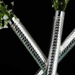 Vase de mariage moderne en laiton plaqué argent fait à la main - Product Image 3