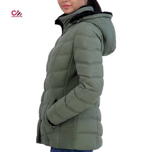 เสื้อแจ็คเก็ตบอมเบอร์สำหรับผู้หญิง CARE MASTER รุ่นกันหนาว บุด้วยใยโพลีเอสเตอร์ คอตั้ง ปิดด้วยซิป สีพื้น - Product Image 3