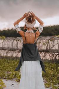 Blusa de Mujer Vintage con Estampado Floral, Sin Mangas, Dobladillo Asimétrico, Corte Regular, Estilo Casual de Verano - Product Image 2