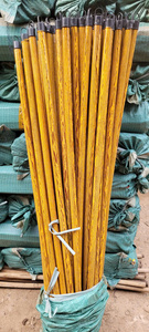 Manche de balai en bois avec tête en PVC et poils rigides, taille 20-24 pouces, style basique durable pour la maison, best-seller - Product Image 2