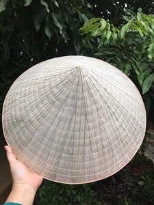หมวกทรงกรวยกันน้ำแบบเวียดนาม / หมวกเดินทางลายปักภาพแบบดั้งเดิม - Product Image 1