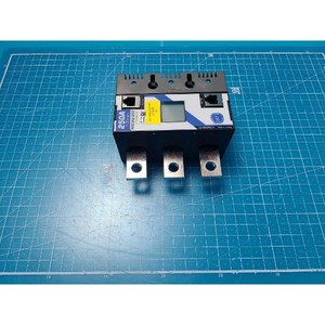 Transformador de Corriente Trifásico ROOTECH ACCURA 2350 3P-250A-105 Usado Como Está, Piezas de Equipos Semiconductores Legados - Product Image 4