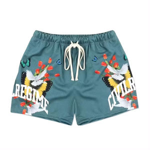 กางเกงขาสั้นผู้ชายแบบกำหนดเองสำหรับฤดูร้อน ความยาวระดับเข่า ผลิตจากโพลีเอสเตอร์ 100% เป็นมิตรกับสิ่งแวดล้อม ลายเรียบ ผ้าตาข่าย มีบริการ OEM - Product Image 1