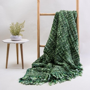 Jeté de canapé en tricot fait main de haute qualité, 100% acrylique, avec des glands - Product Image 6