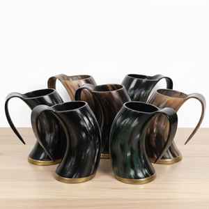 Mug en corne artisanal de qualité supérieure avec une belle veine naturelle, vaisselle durable et éthique pour la maison et le bar - Product Image 2