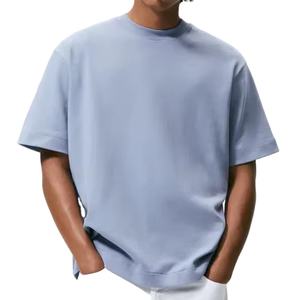 เสื้อยืดทรงบ็อกซ์คัท สตรีทแวร์ ผ้าคอตตอนถักเนื้อหนัก 300GSM พิมพ์โลโก้ด้านหน้าตามสั่ง ทรงครอปพอดีตัว สีพื้น สำหรับผู้ชาย - Product Image 1