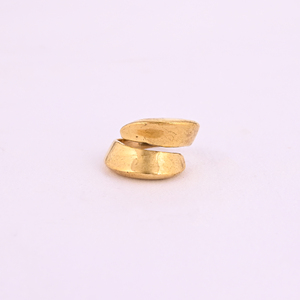 แหวนทองเหลืองชุบทองทรงโค้งสำหรับผู้หญิง สวมใส่ได้ทุกวัน ทันสมัย - Product Image 1