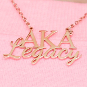 สร้อยคอ AKA Legacy จี้ตัวอักษรสีทอง ดีไซน์หรูหรา เครื่องประดับแฟชั่นสำหรับผู้หญิง สวมใส่ได้ทุกวัน เหมาะเป็นของขวัญ - Product Image 3