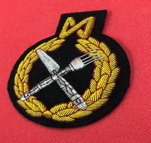 Badge brodé Zari fait main sur mesure, applique en fil doré de qualité supérieure, à coudre sur blazer, veste, casquette, vêtement, pour la décoration de mode - Product Image 5