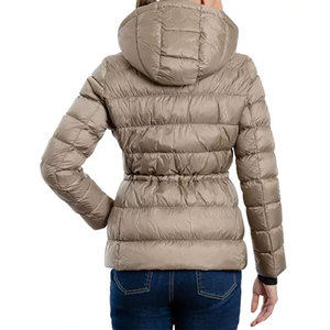 Chaqueta Acolchada con Capucha para Mujer, Diseño Único, Abrigo Acolchado de Invierno, Cálido, de Poliéster, Color Sólido - Product Image 4