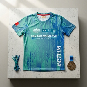 เสื้อวิ่งมาราธอน Cantho แบบกำหนดเอง เสื้อผ้ากีฬาน้ำหนักเบา ระบายความชื้นได้ดี เสื้อแขนสั้นสำหรับทุกเพศ ผลิตจากโพลีเอสเตอร์ - Product Image 4