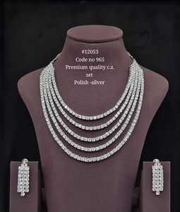 Ensemble collier et boucles d'oreilles en zircone cubique de qualité supérieure 12053, coupe ronde brillante, multicouche, plaqué rhodium, pour mariage et soirée - Product Image 1