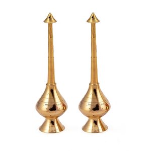 Pulvérisateur d'eau en laiton doré, fait main, gravé, finition polie, pour table de mariage, décoration arabe pour la maison - Product Image 1