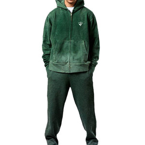 Chándal moderno con efecto descolorido para hombre, tejido ligero y elástico, ideal para entrenamiento en el gimnasio y estilo casual urbano. - Product Image 1
