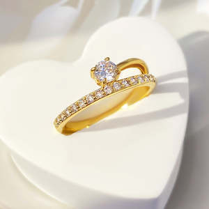 Elegante Anillo de Compromiso con Diamante de Corte Brillante de 0.50 Ct, Anillo de Boda con Engaste Pavé Personalizado, Estilo Infinito, Moderno, Plata 925 - Product Image 1