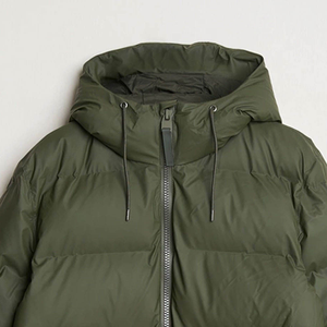 Veste matelassée longue à capuche pour homme, vert olive camouflage, épaisse, zippée, décontractée, pour l'hiver, avec col montant et logo frontal - Product Image 2