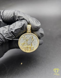 Pendentif rond Hip Hop motif loup serti de diamants Moissanite pour hommes et femmes - Product Image 3