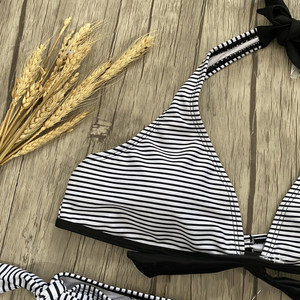 Conjunto de bikini halter a rayas para mujer, pantalones de cintura alta, traje de baño elástico de poliéster y spandex - Product Image 3