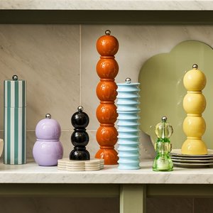 Molinillo de Sal y Pimienta con Acabado Brillante, Forma Redondeada, Lacado, Ideal para Decoración de Cocina, Hecho en Vietnam - Product Image 5