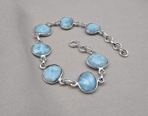 Pulsera Ajustable de Plata de Ley 925 con Gema Azul Larimar Natural Hecha a Mano para Mujer, Ideal para Aniversario - Product Image 2